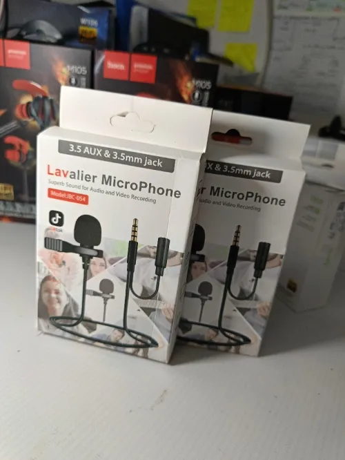 Microphone original aux