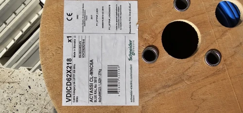 Cable réseau cat 6A schneider