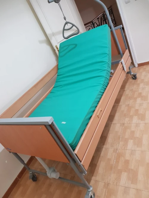 Lit medicalisé 