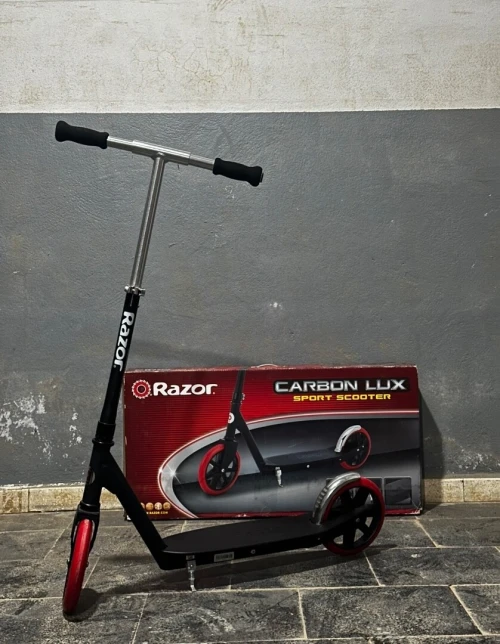 Des trottinettes non électrique  allemande (quantité disponible) avec un prix introuvable