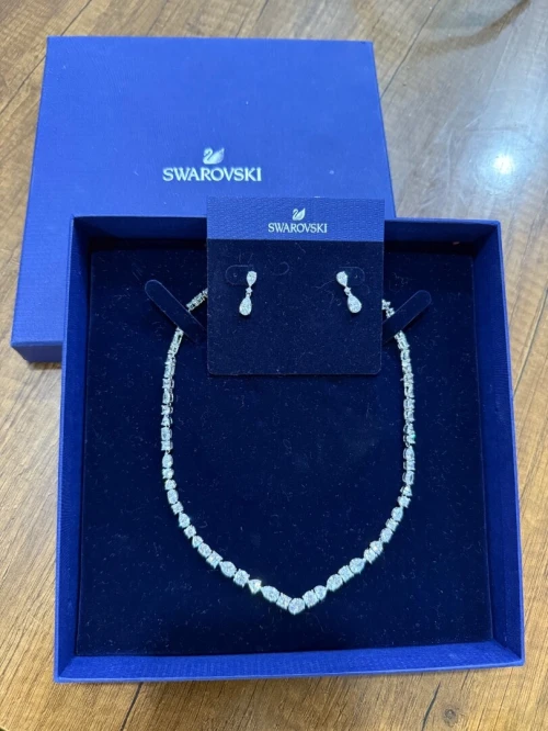 parure Swarovski
