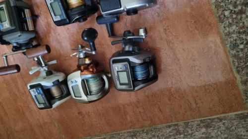 moulinets électriques et à écrans digitals de marque DAIWA et SHIMANO fraîchement ramenés de france 