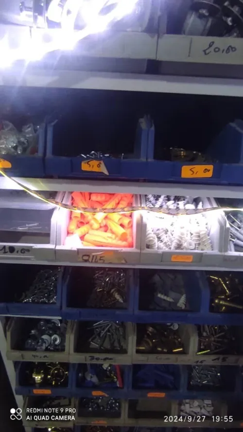 Lot quincaillerie, électricité, plomberie 