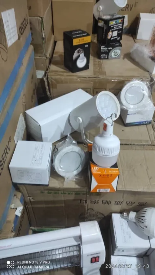 Lot quincaillerie, électricité, plomberie 