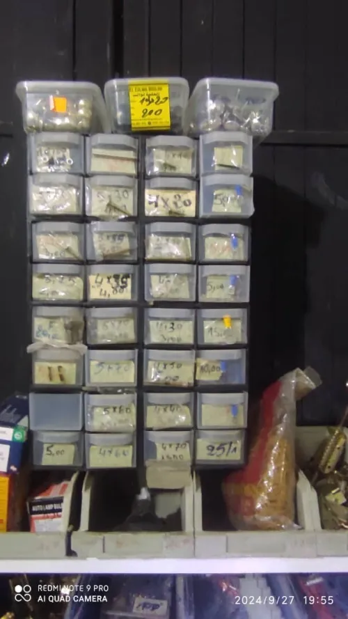 Lot quincaillerie, électricité, plomberie 