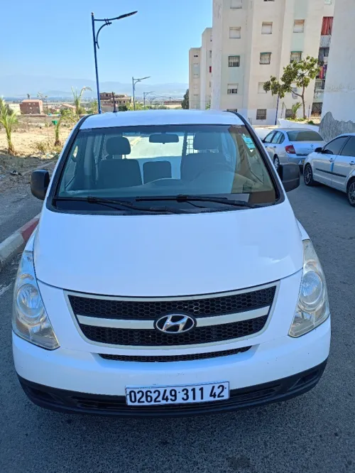Hyundai H1 2011 Tolé