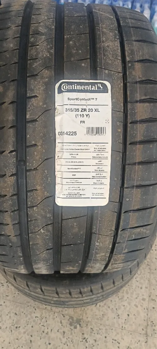 Je vend 4 pneu continental 315/35 zR 20 xl 110y
