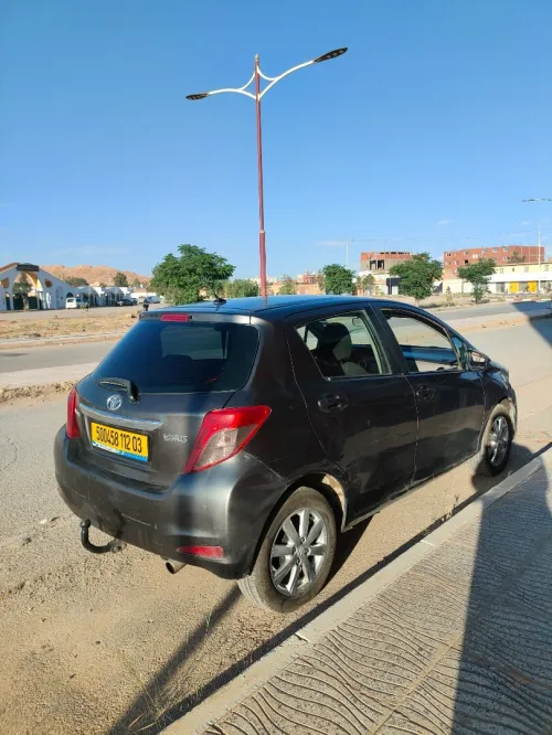 Toyota Yaris 2012 