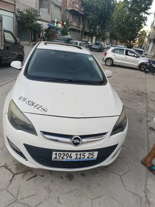 Opel Astra 2015 COSMO