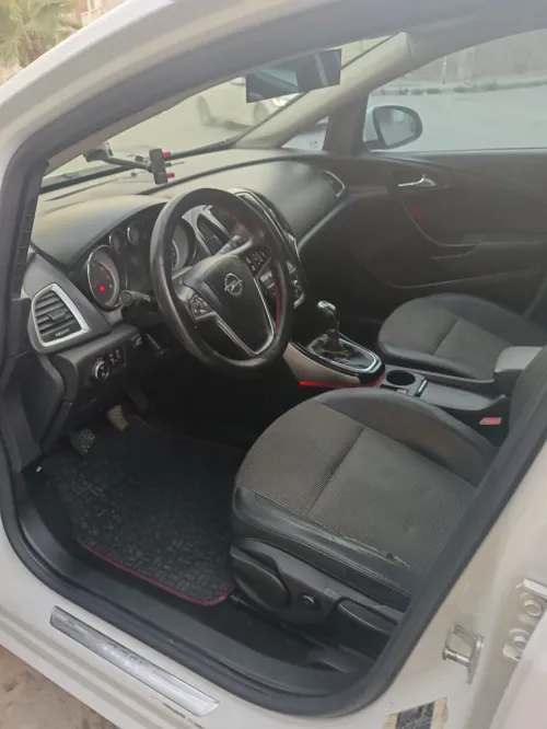 Opel Astra 2015 COSMO