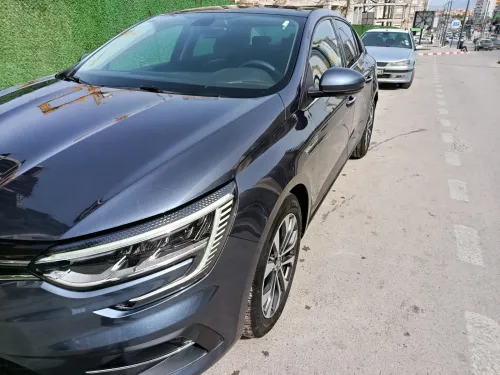 Renault Megane 4  2023 Itens