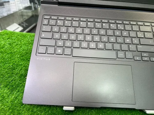 VICTUS LAPTOP 16