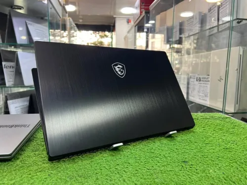 MSI MODERN 15 A10M