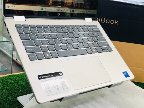 HP OmniBook flip 5