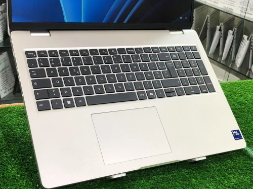 Dell Pro 16