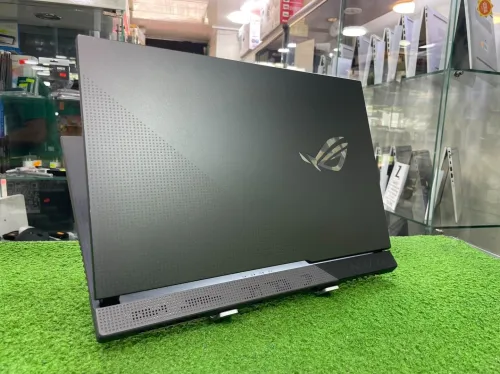 AUS ROG STRIX G713Q