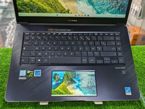 Asus zenbook Pro 15