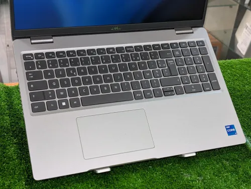 Dell Precision 3560