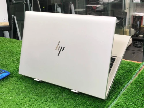 HP EliteBook 845 G8