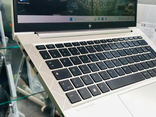 HP ELITEBOOK 830 G8