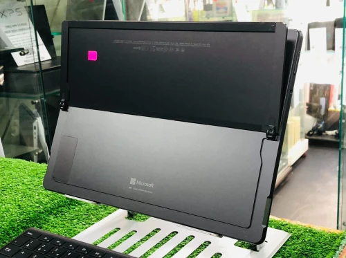 Microsoft surface pro 8