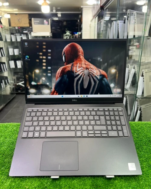 DELL VOSTRO 5590