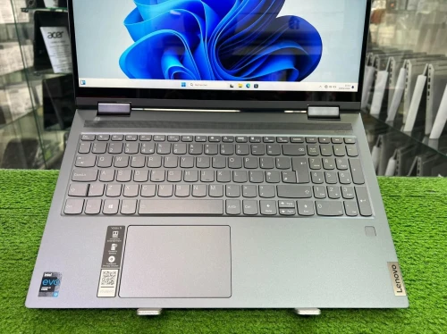 LENOVO YOGA 7i
