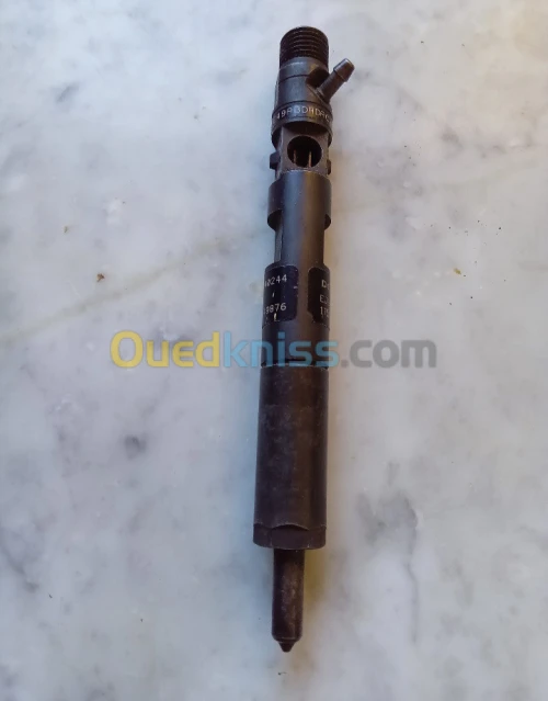 Injecteur+ bloc  1 5 Dci