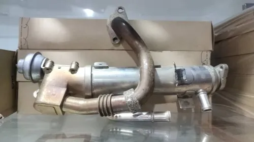 Radiateur de Gaz d'echappement Audi A4 A5 2008+ Audi Q5 08+ TDI VAG  03L131512AH