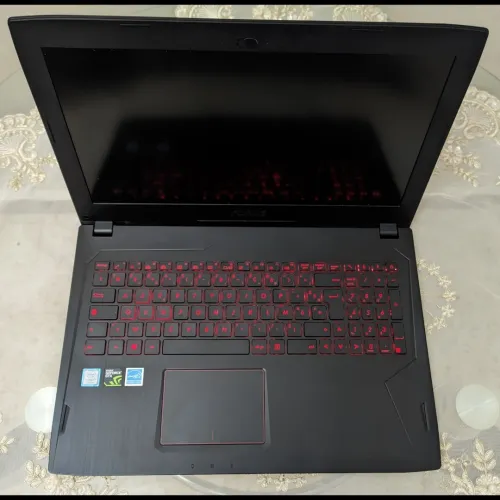 ASUS - GTX 1060 - i7 7700hq - 16 Gb Ram