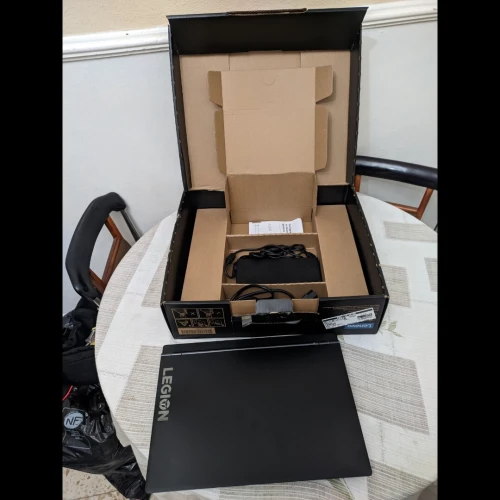 Lenovo Legion - RTX 2060 6 Gb - i5 9300hf - avec sa boite