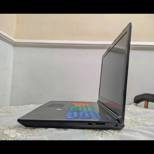 msi - GTX 1070 8 Gb - i7 7700hq - 16 Gb Ram