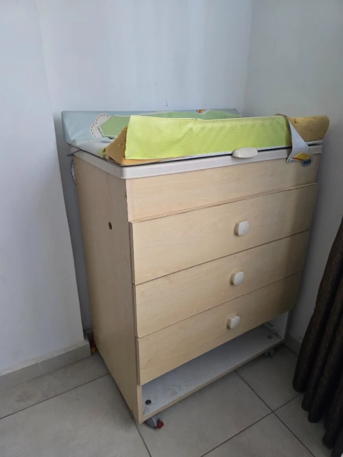 A vendre tous les meubles ensemble