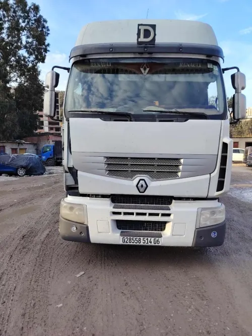 Renault 440 dxi 2014