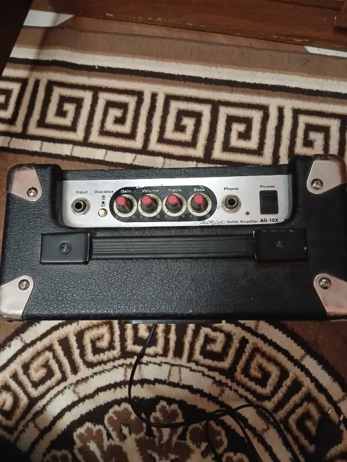 Amplificateur guitar ARIA