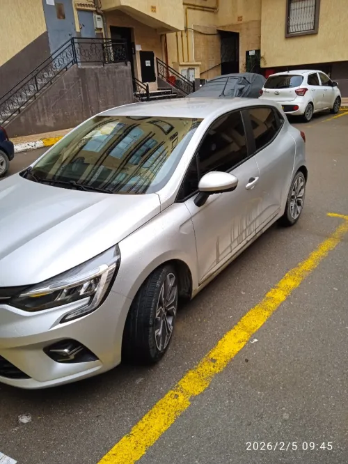 Renault CLIO5 2021 TECH