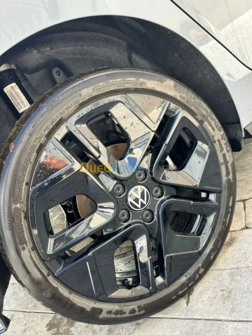 Volkswagen Golf 8 2025 R_line black édition