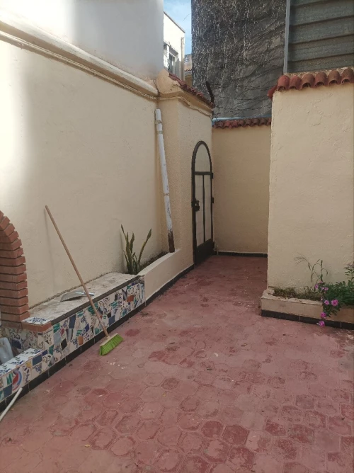 Location Appartement Niveau de villa F3 Alger El biar