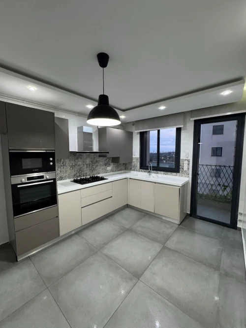 Location Appartement F4 Alger Hydra