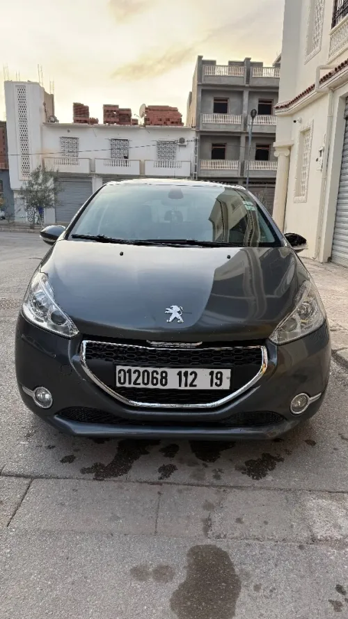 Peugeot 208 2012 Allure