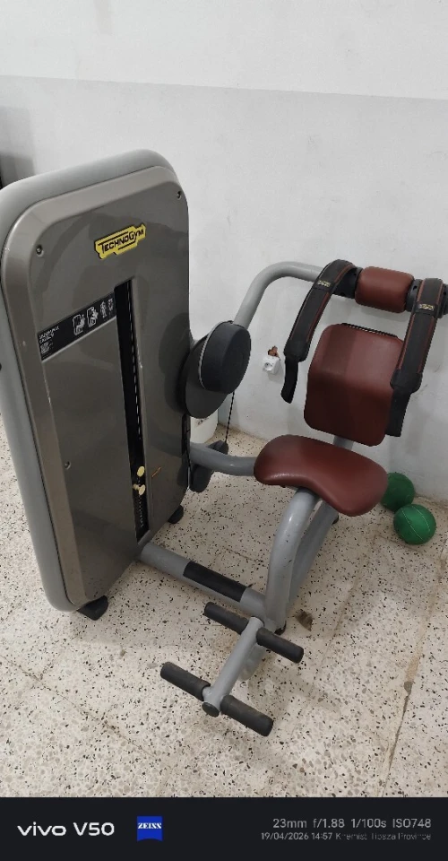 Press abdominal technogym