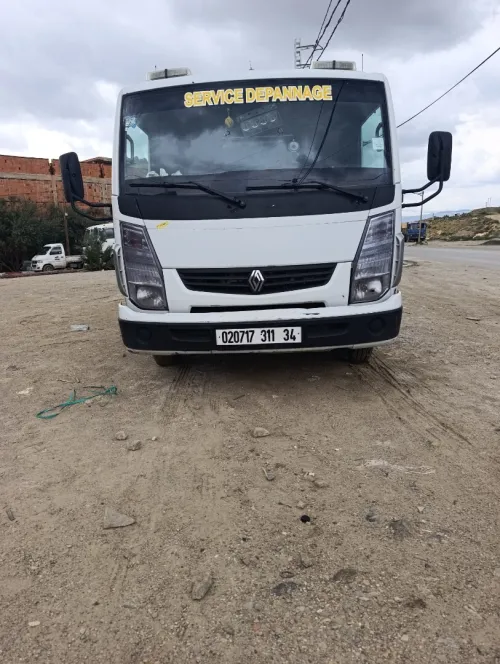 Renault Maxity 