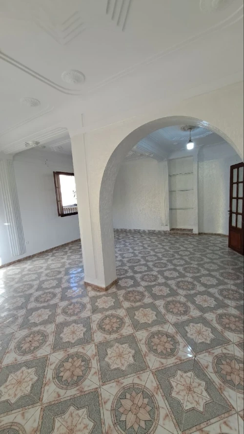 Location Appartement Niveau de villa F5 Alger Baba hassen
