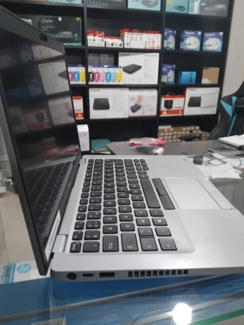 Laptop Dell 5410 I5 10ème ssd 256 Ram 8G ddr4 ecran 13' win 10