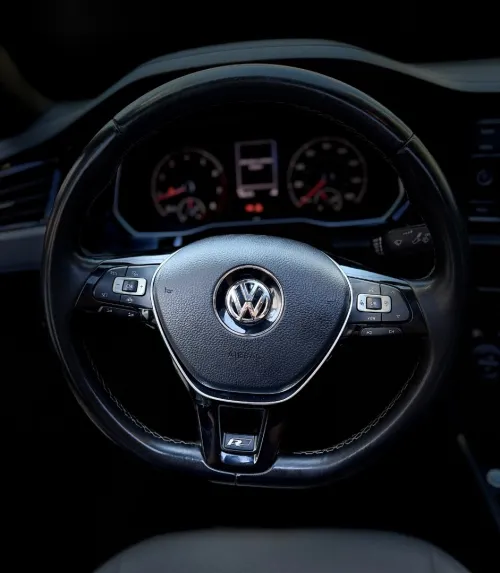 Volkswagen Jetta 2021 R Line