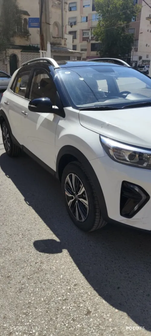 Kia KX1 2025 Black roof