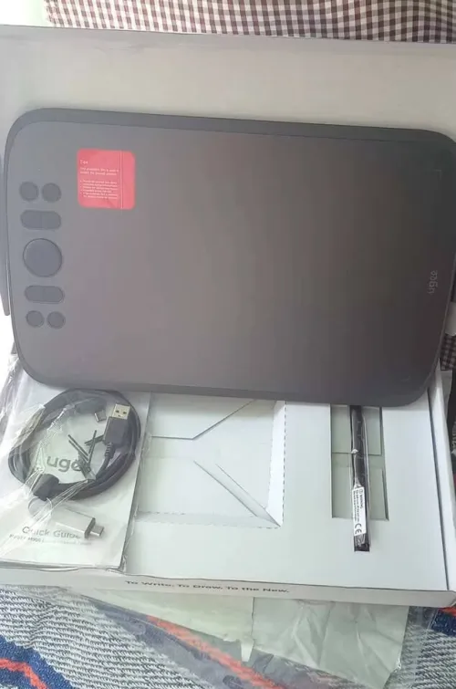 UGEE M908 Tablette graphique pour le dessin numerique تابلت غرافيك للرسم و التصميم و تقديم الدروس