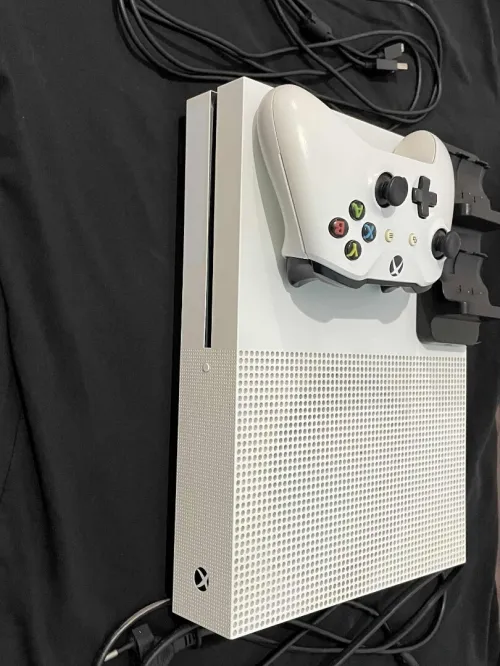Xbox One s