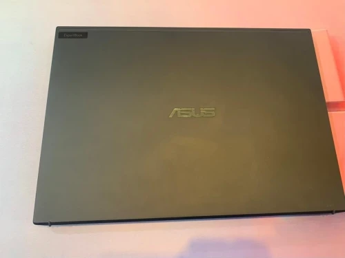 ASUS ExpertBook Ultra 5 125U Ram 16 ddr5 SSD 512 NVME