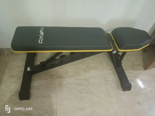 Bench press axion